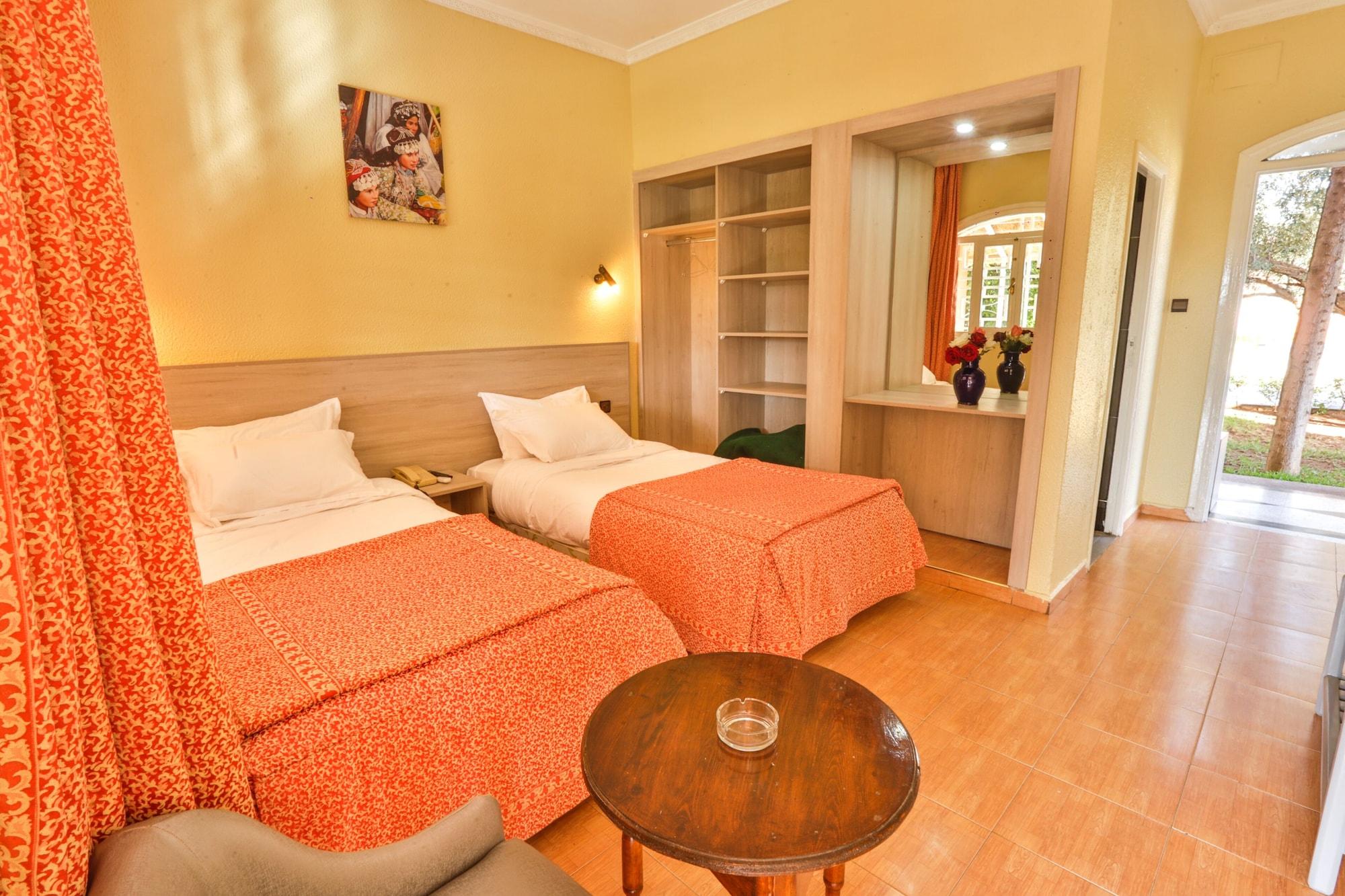 בני מלאל Hotel Al Bassatine מראה חיצוני תמונה