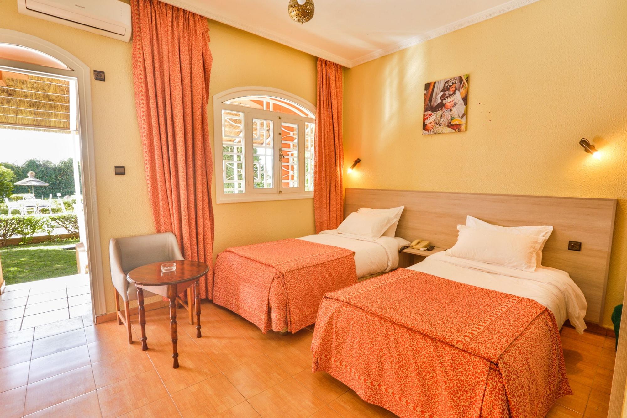 בני מלאל Hotel Al Bassatine מראה חיצוני תמונה