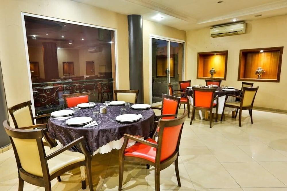 בני מלאל Hotel Al Bassatine מראה חיצוני תמונה