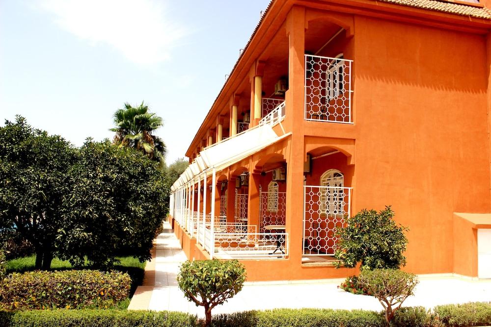 בני מלאל Hotel Al Bassatine מראה חיצוני תמונה